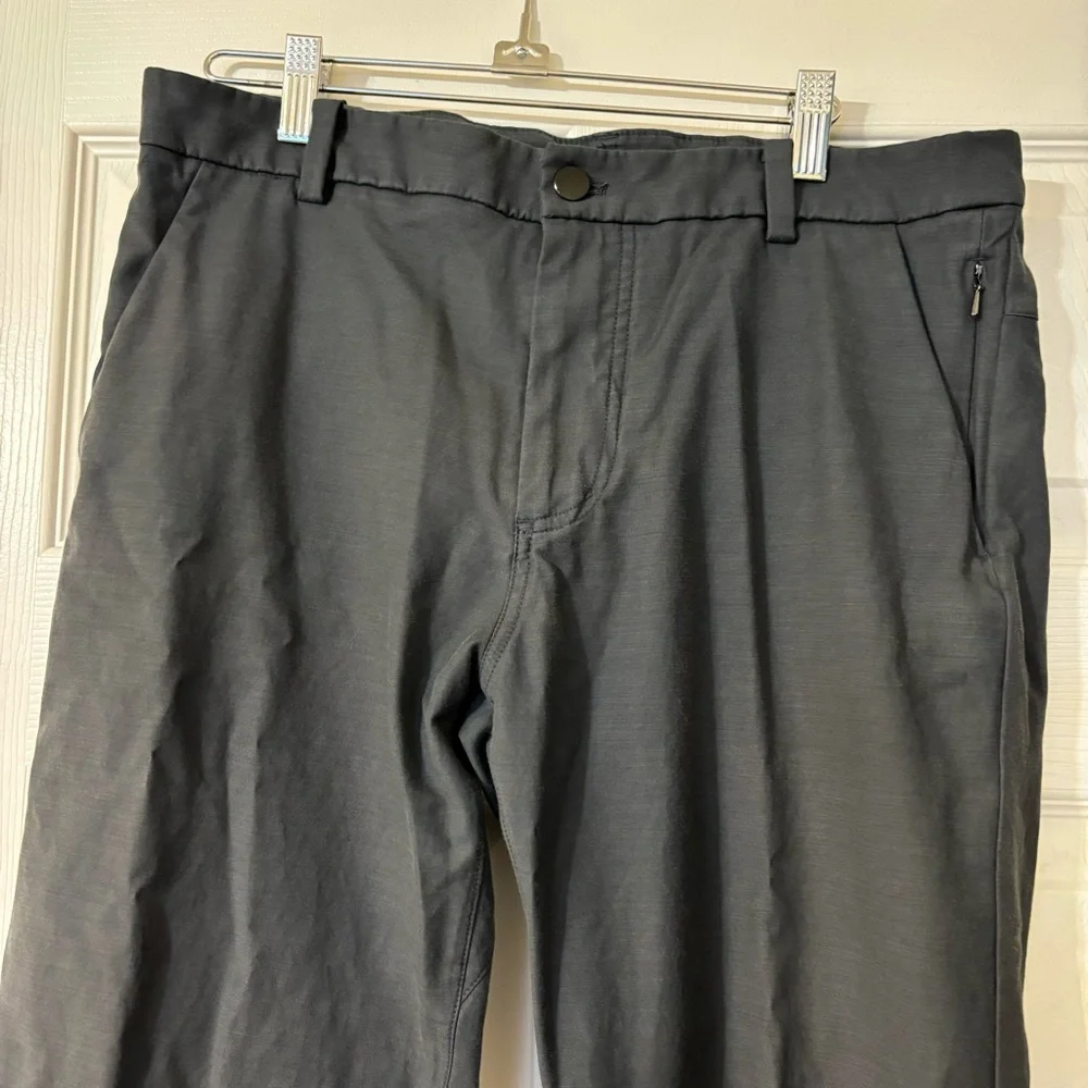 LULULEMON Mens Commission Pants Gray Size 32 style E40416